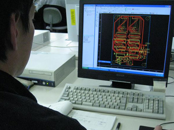 電子技術・CADコースの訓練画像